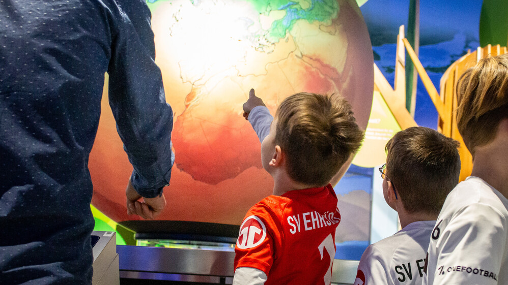 Die Waldkicker vom SV Ehrst&auml;dt zu Besuch in der Klima Arena